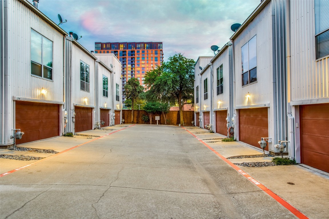2718 Shelby Avenue Dallas TX 75219