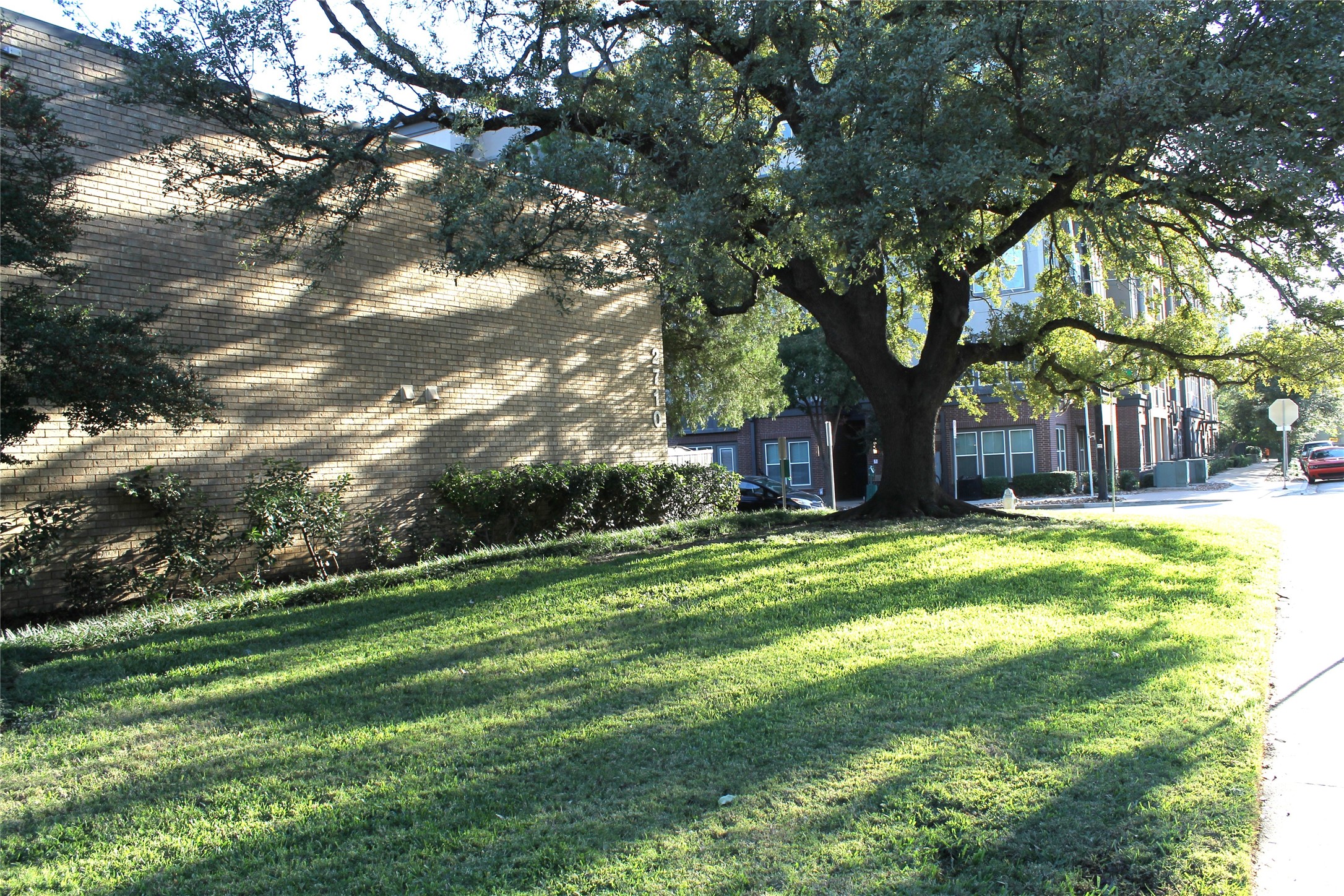 2702 Douglas Avenue Dallas TX 75219