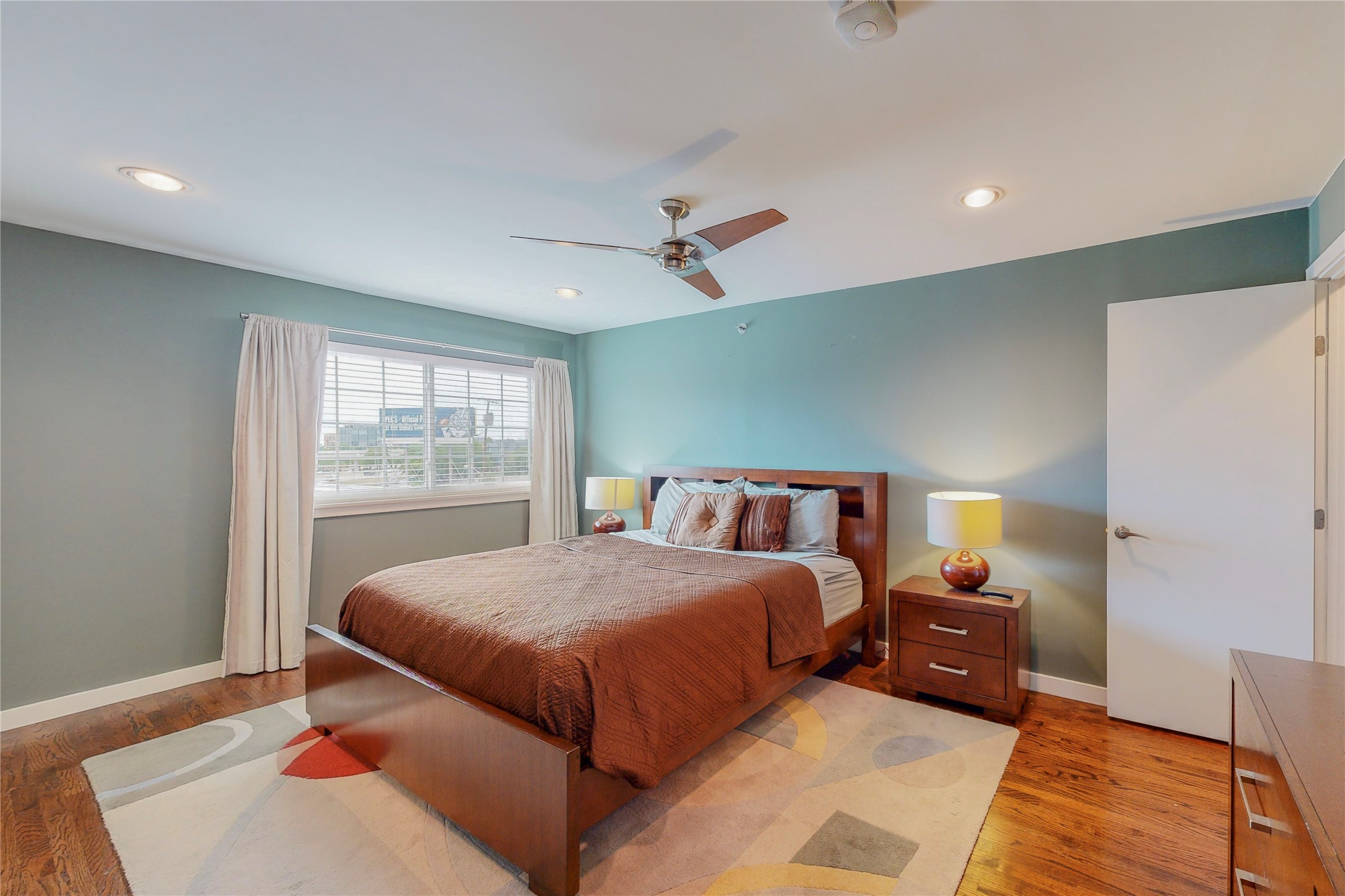 1010 Allen Street Dallas TX 75204
