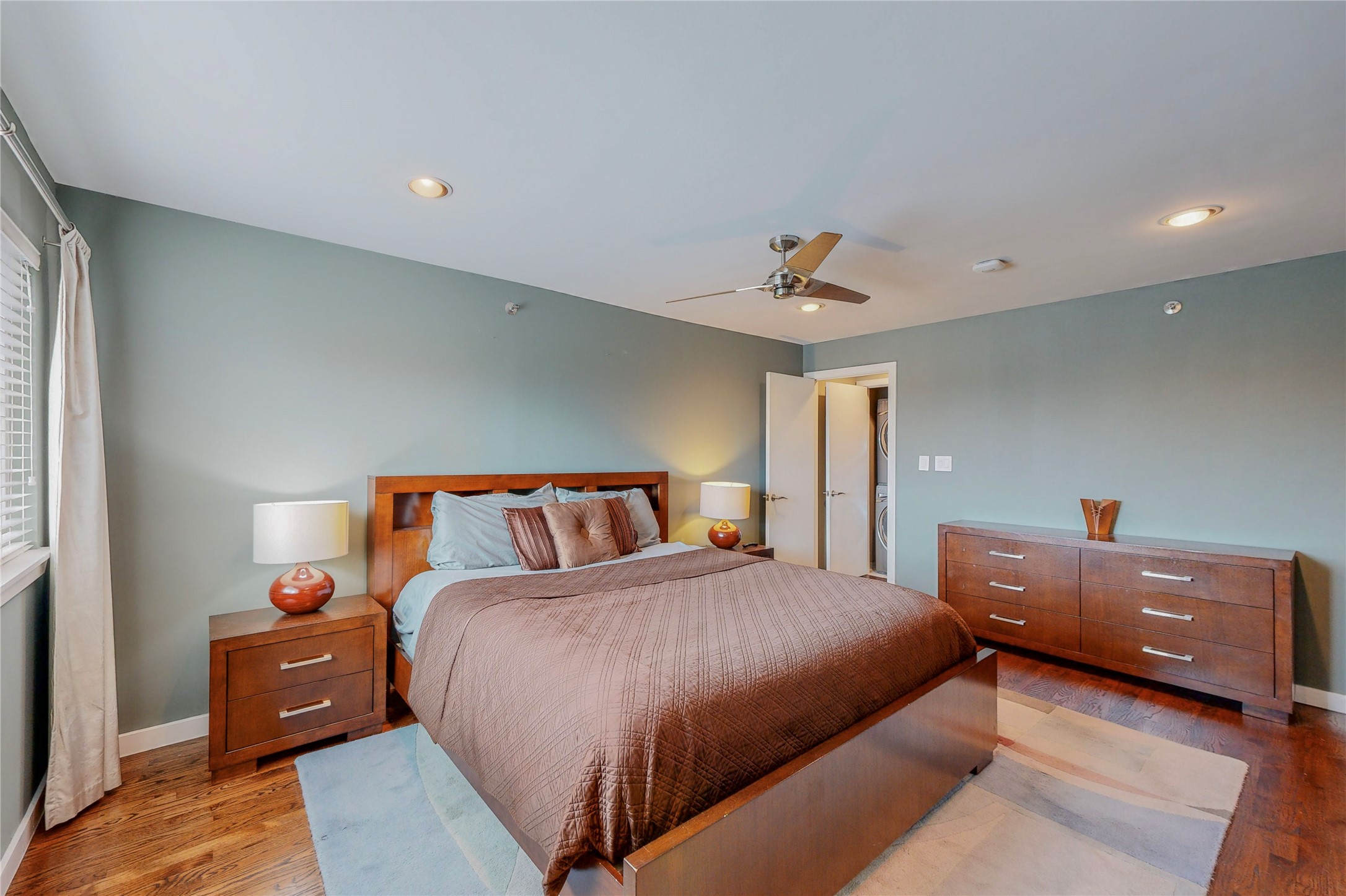 1010 Allen Street Dallas TX 75204