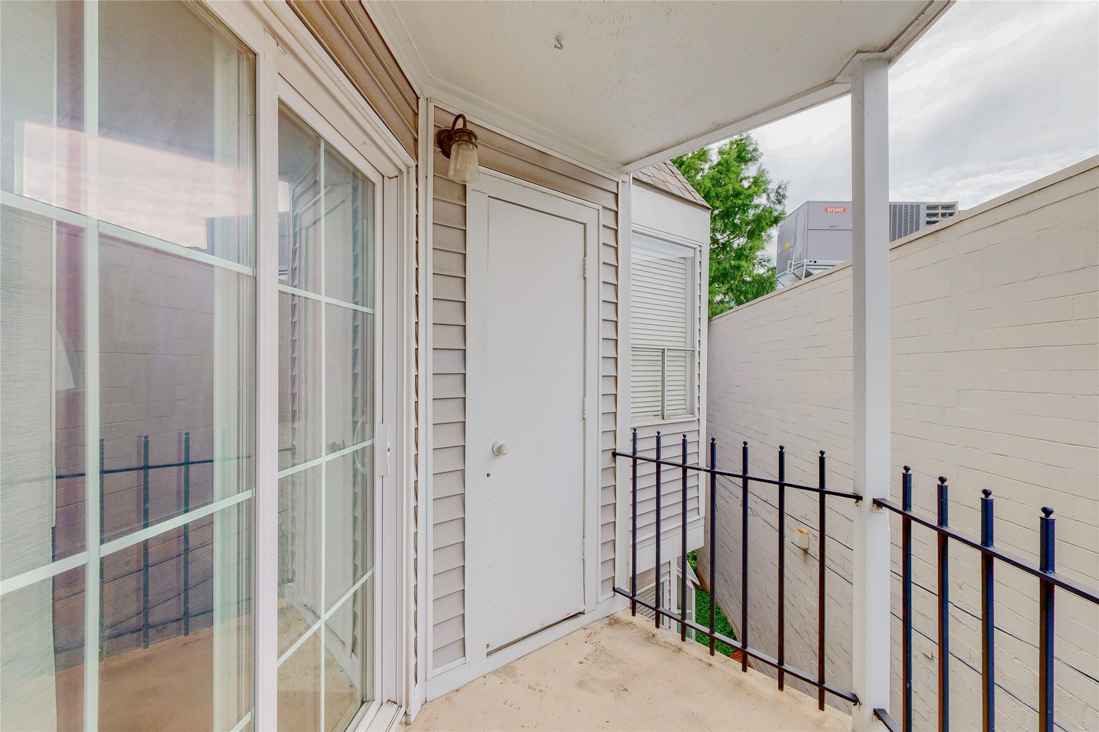 1010 Allen Street Dallas TX 75204