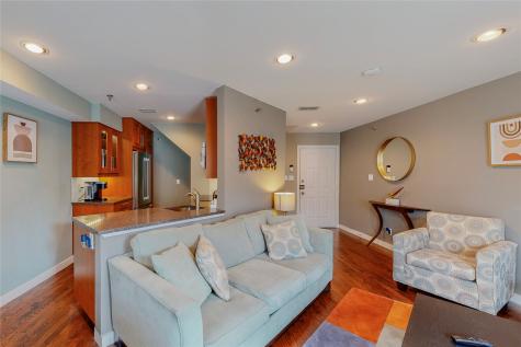 1010 Allen Street Dallas TX 75204