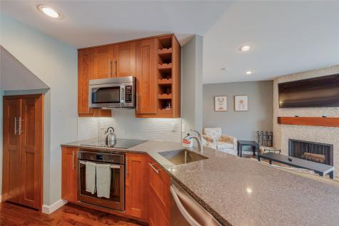 1010 Allen Street Dallas TX 75204