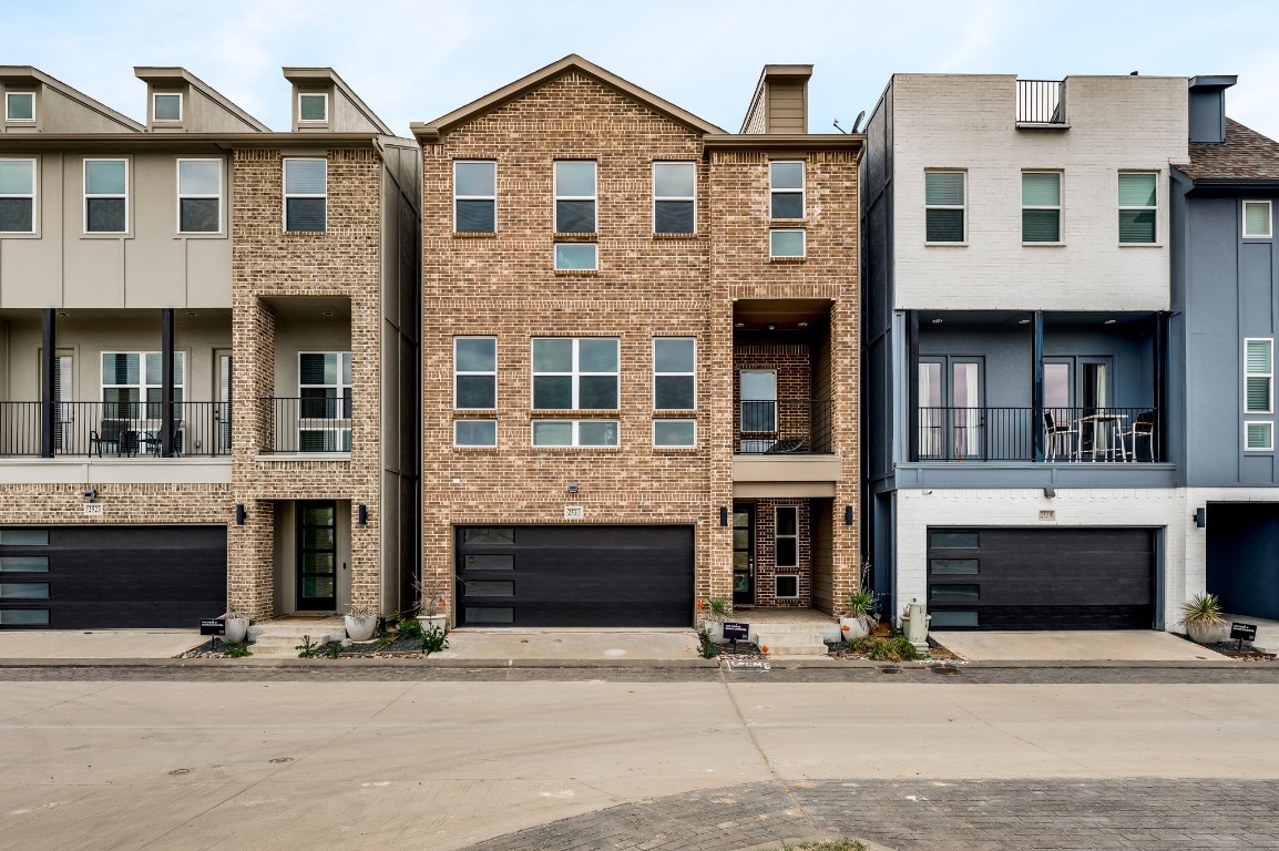 2531 La Altura Lane Dallas TX 75212