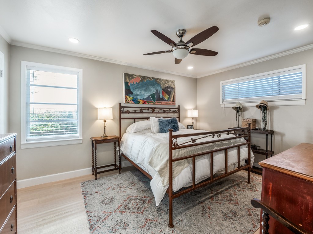 6112 Averill Way Dallas TX 75225