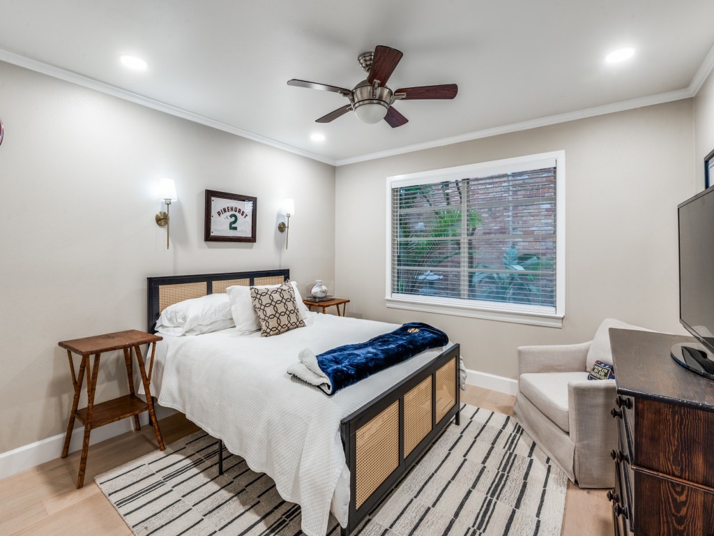 6112 Averill Way Dallas TX 75225