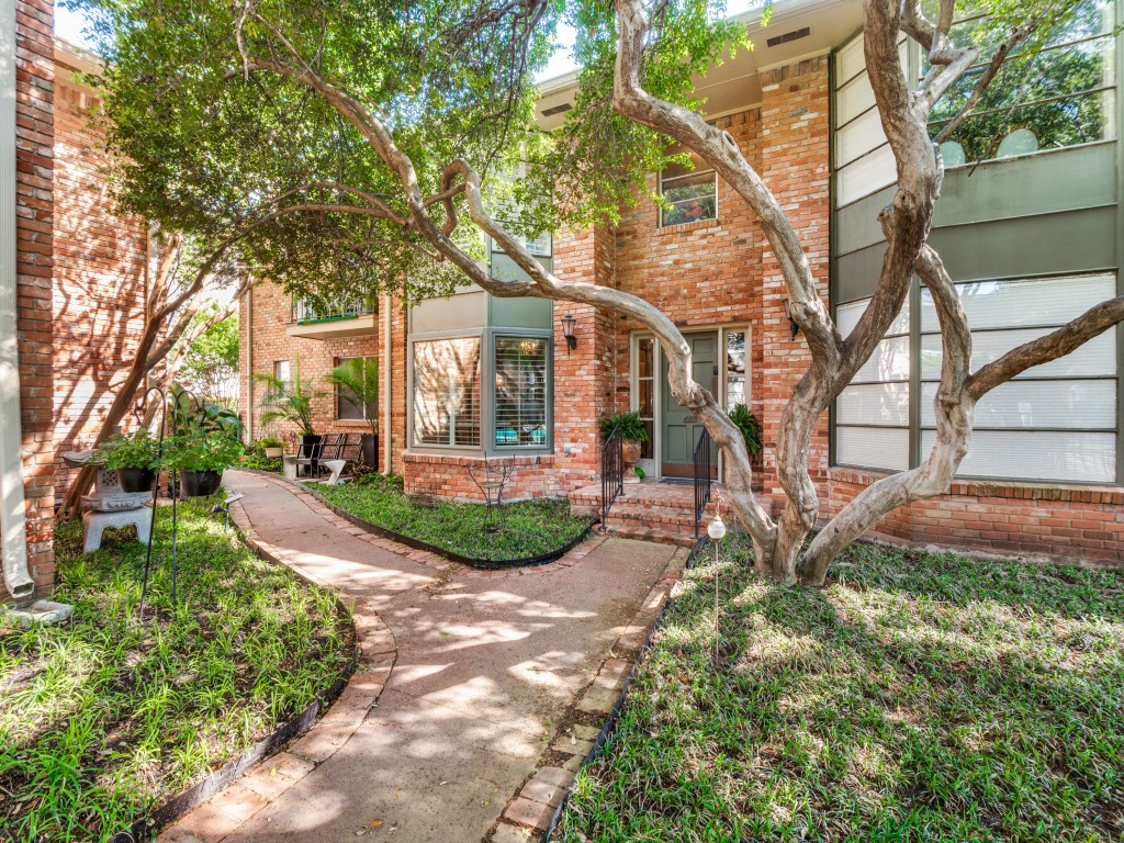 6112 Averill Way Dallas TX 75225