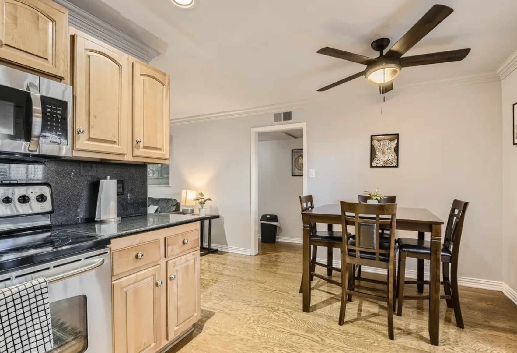 5226 Fleetwood Oaks Avenue Dallas TX 75235