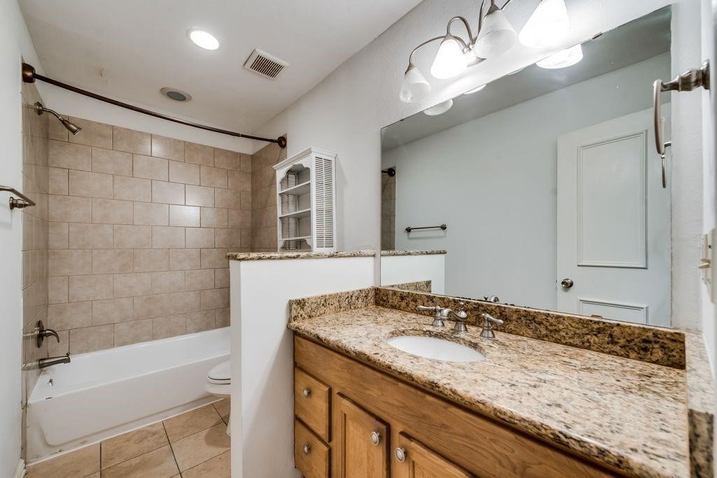 5226 Fleetwood Oaks Avenue Dallas TX 75235