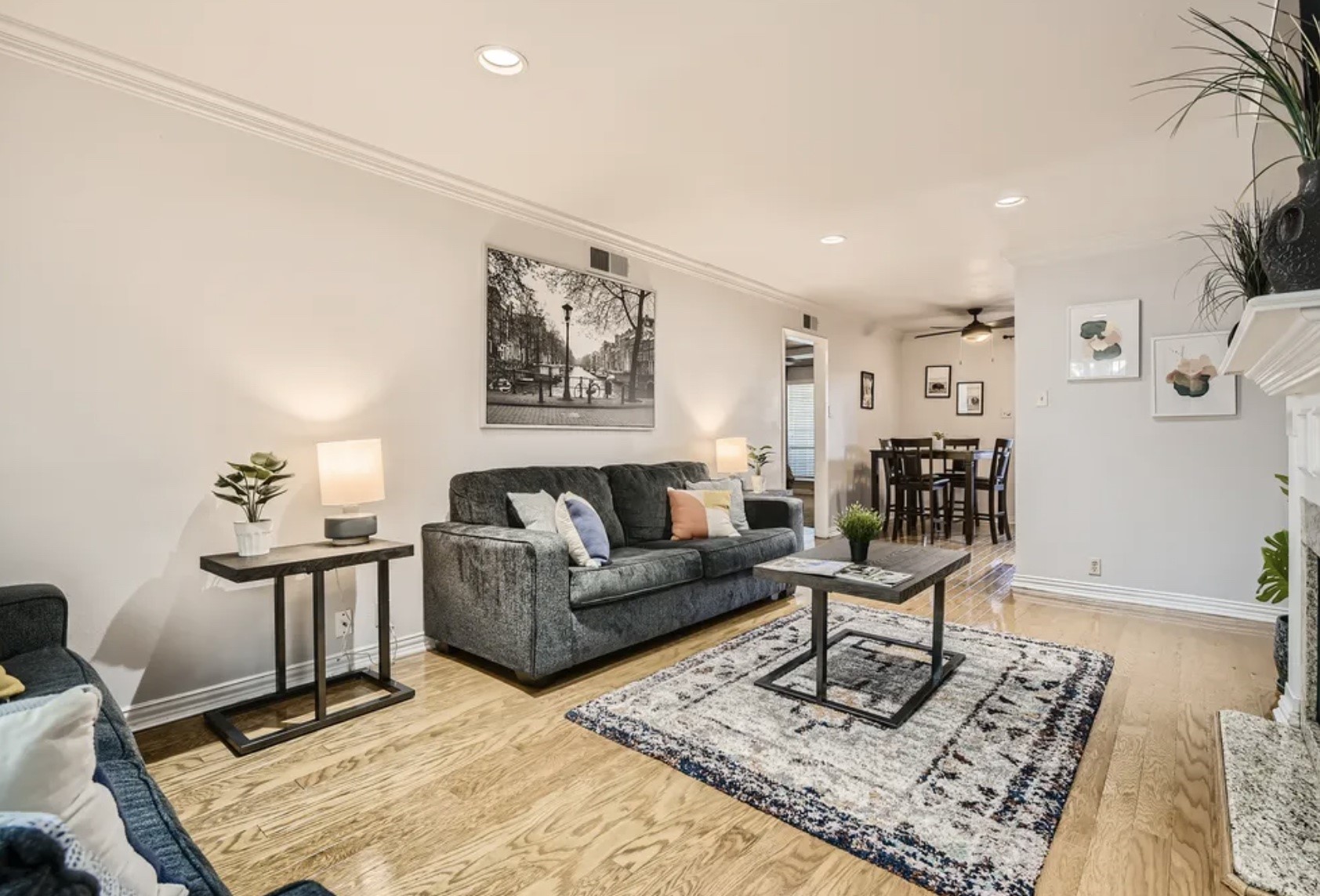 5226 Fleetwood Oaks Avenue Dallas TX 75235