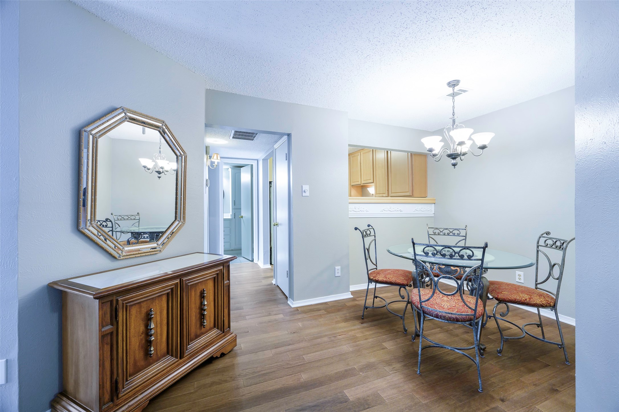 18333 Roehampton Drive Dallas TX 75252