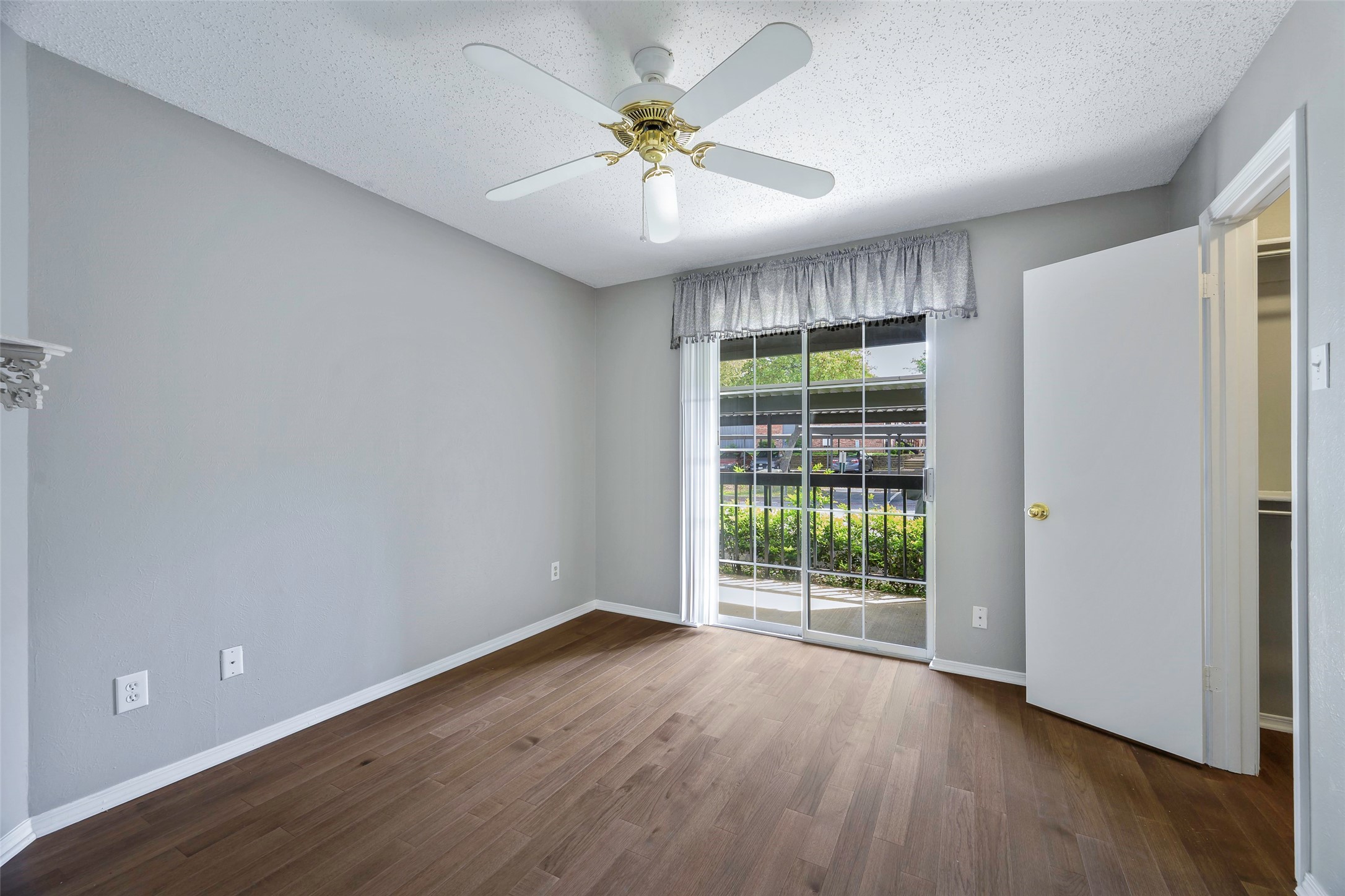 18333 Roehampton Drive Dallas TX 75252