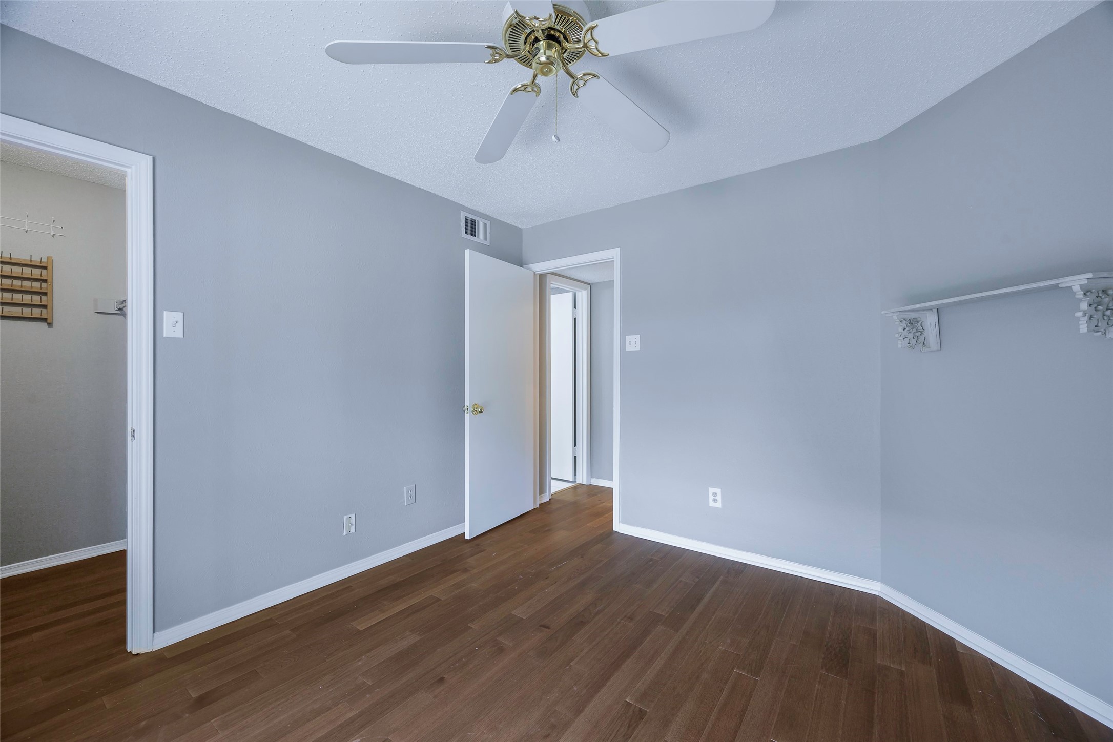 18333 Roehampton Drive Dallas TX 75252
