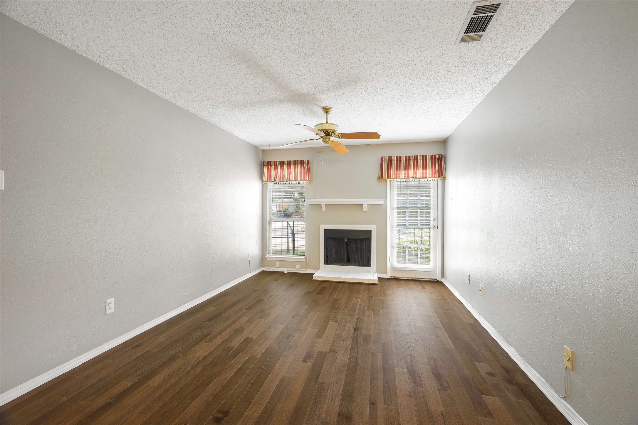 18333 Roehampton Drive Dallas TX 75252