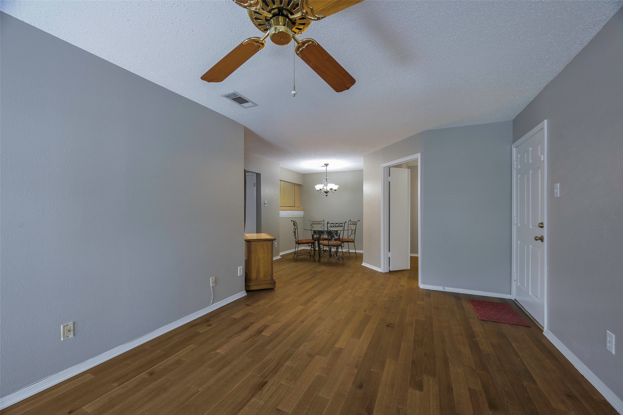 18333 Roehampton Drive Dallas TX 75252