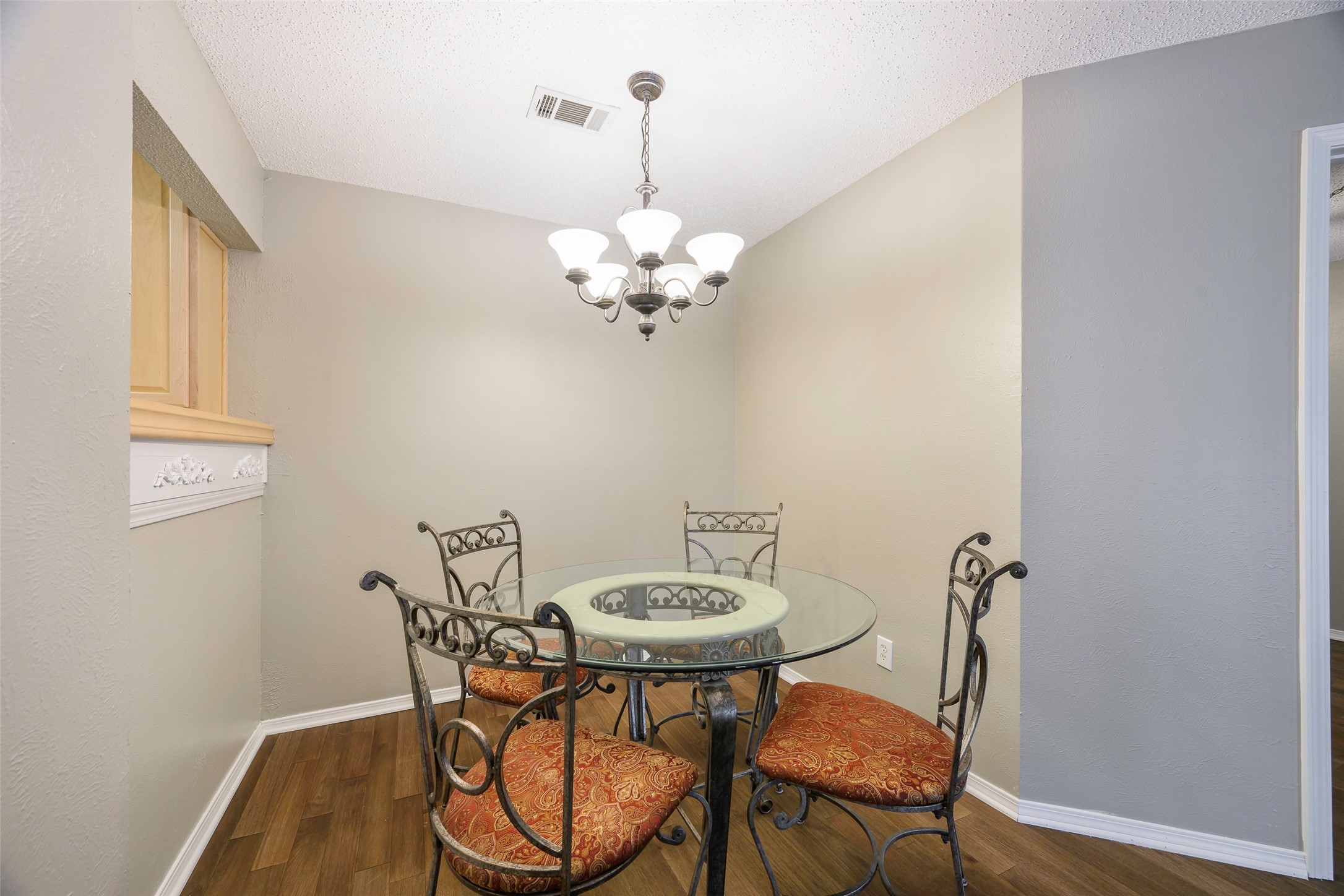 18333 Roehampton Drive Dallas TX 75252