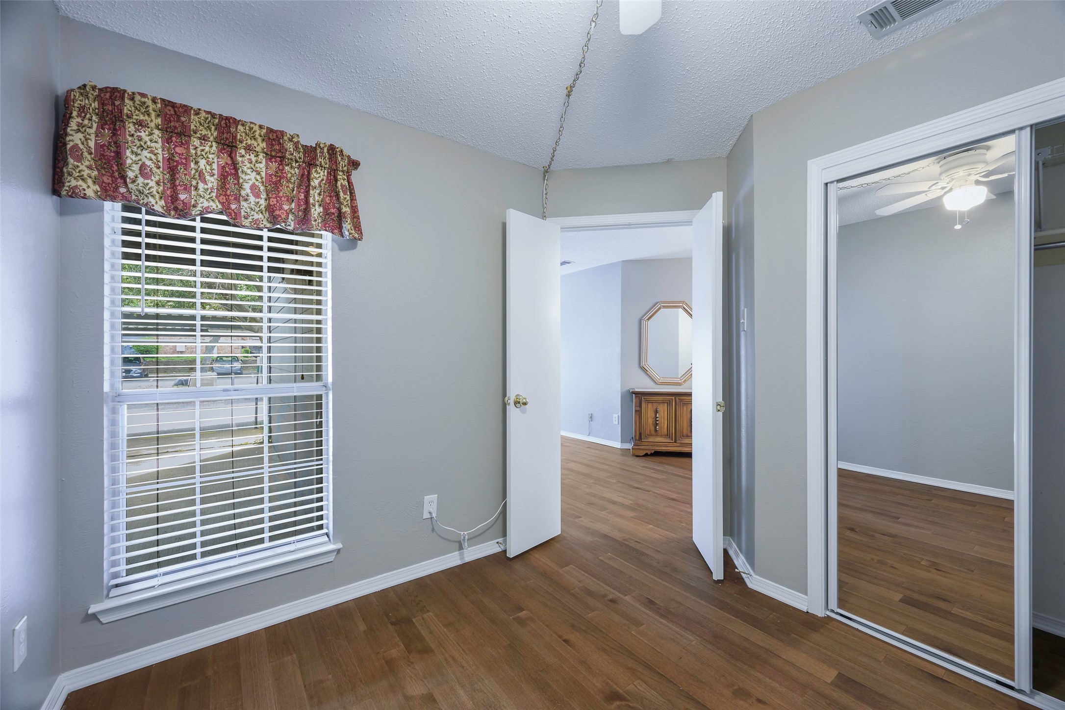 18333 Roehampton Drive Dallas TX 75252