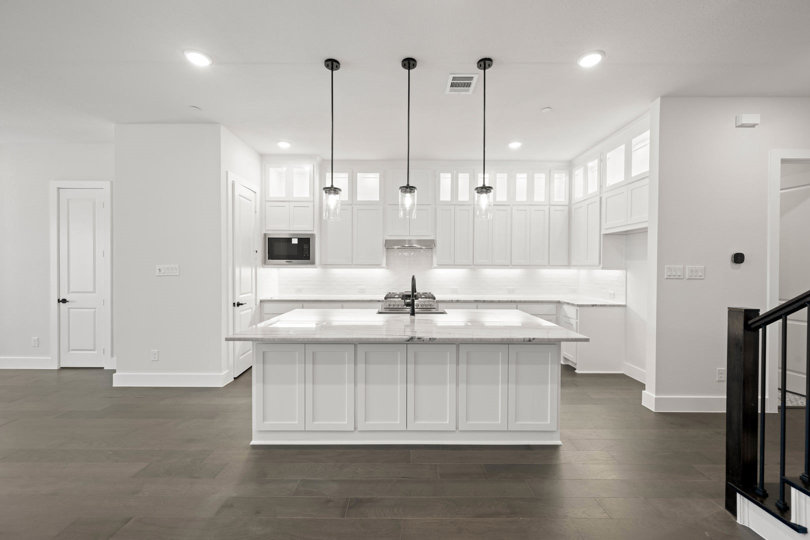 12735 Rutland Drive Farmers Branch TX 75234