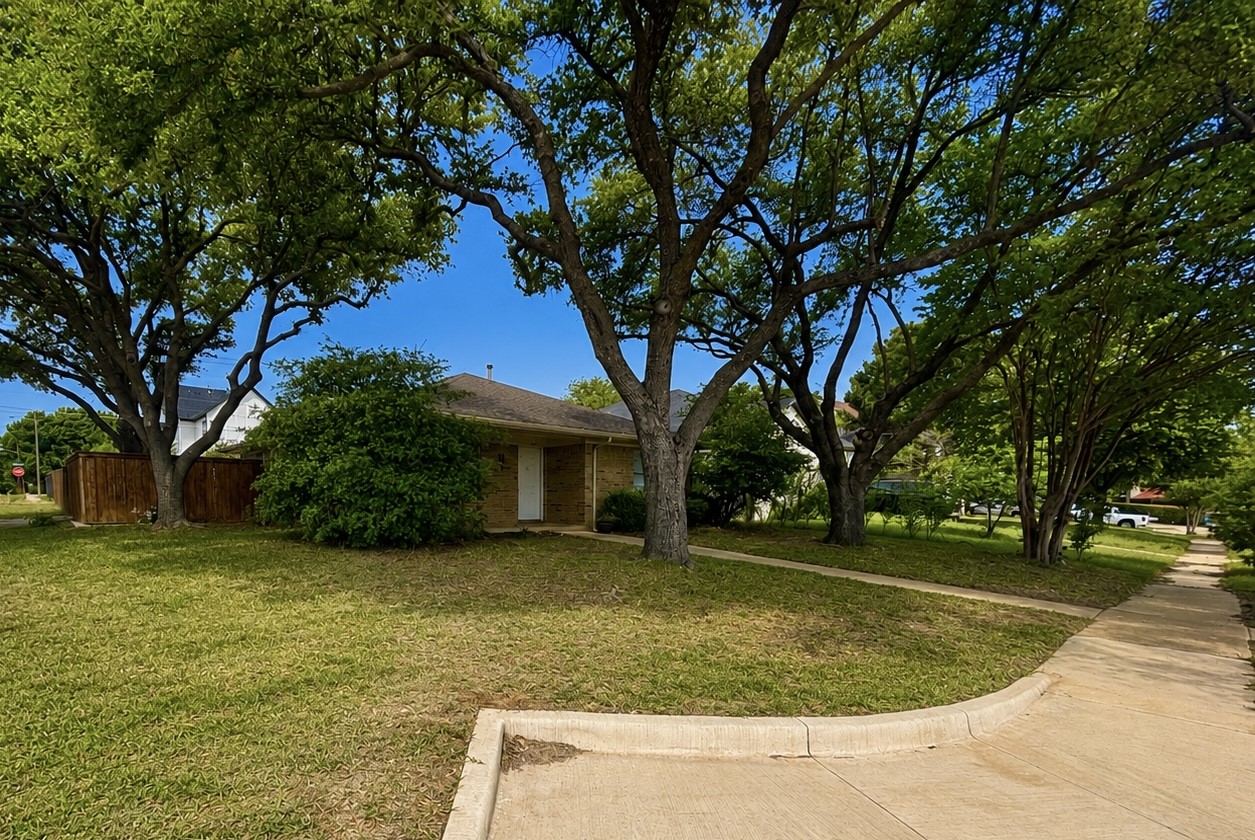 11103 Odette Avenue Dallas TX 75228