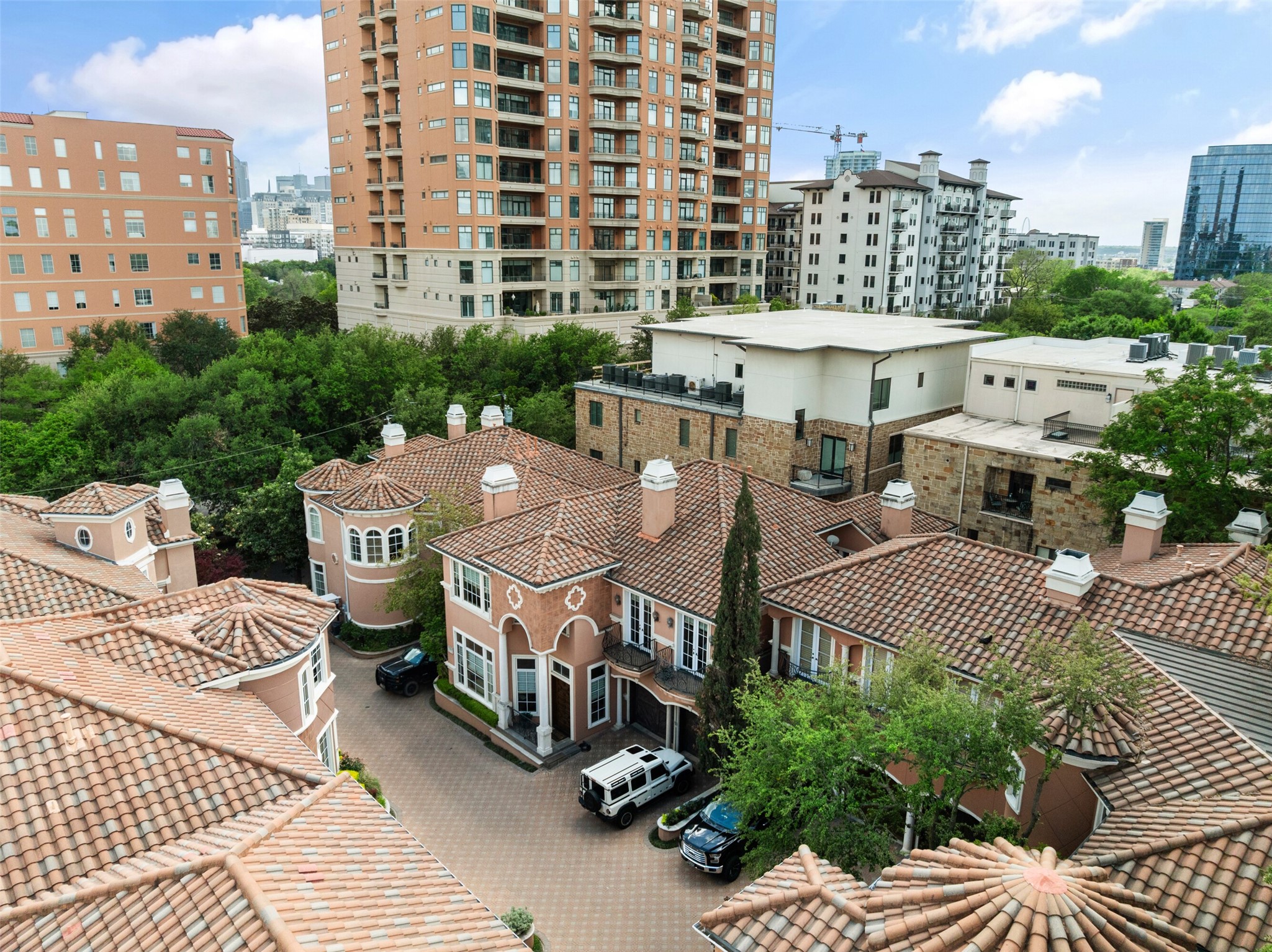 2825 Hood Street Dallas TX 75219