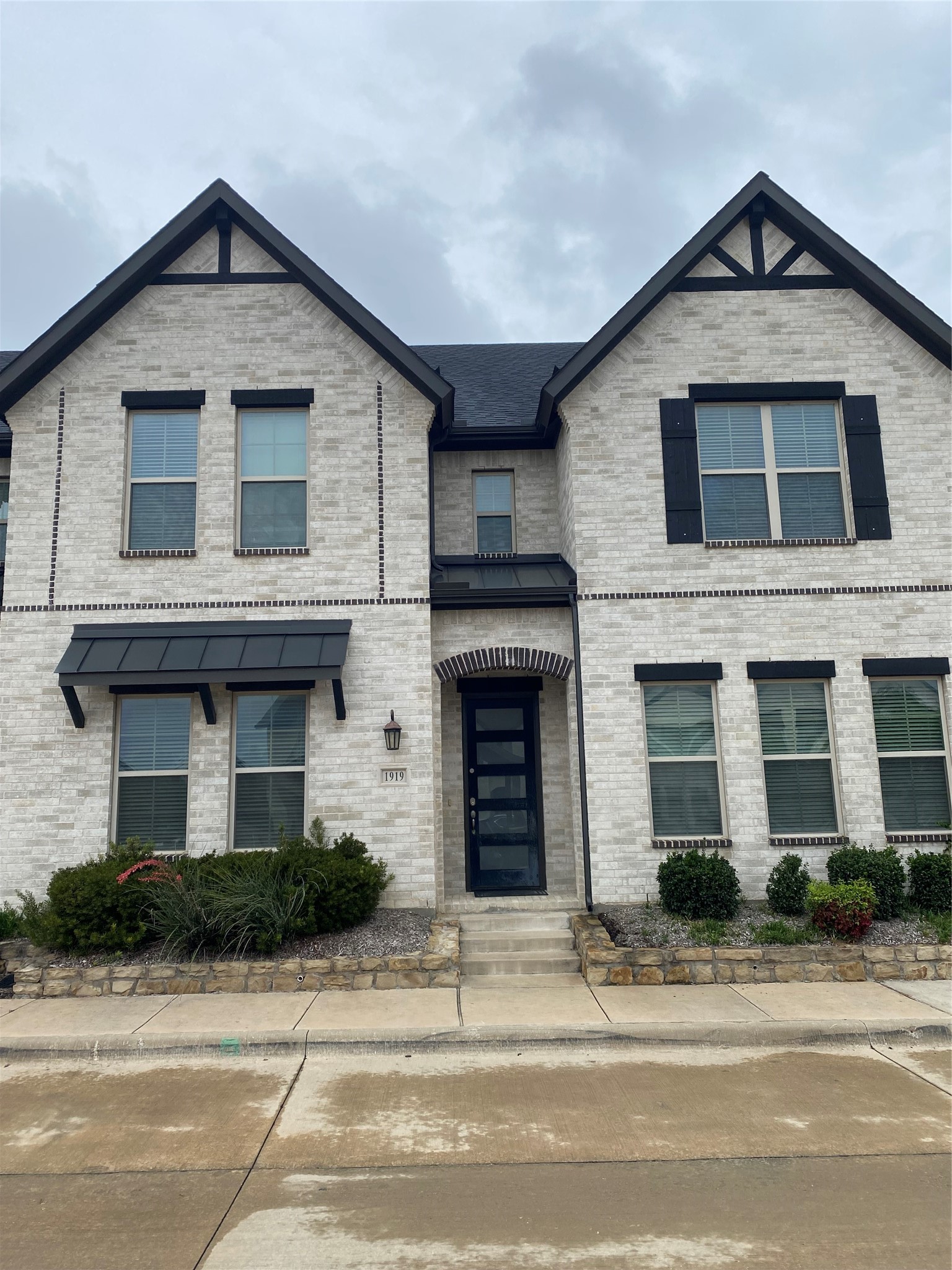 1919 Diyaa Court Farmers Branch TX 75234
