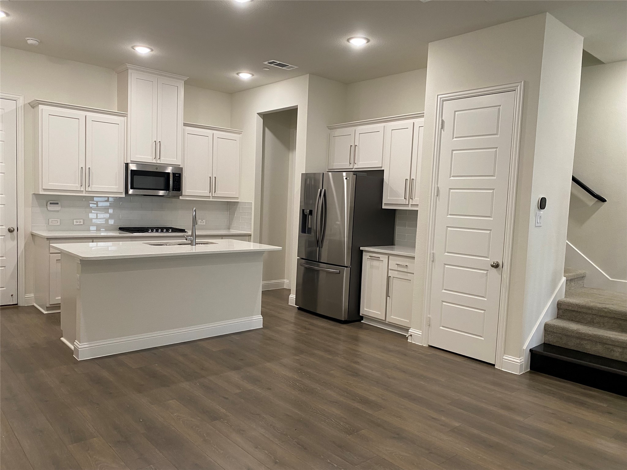 1919 Diyaa Court Farmers Branch TX 75234