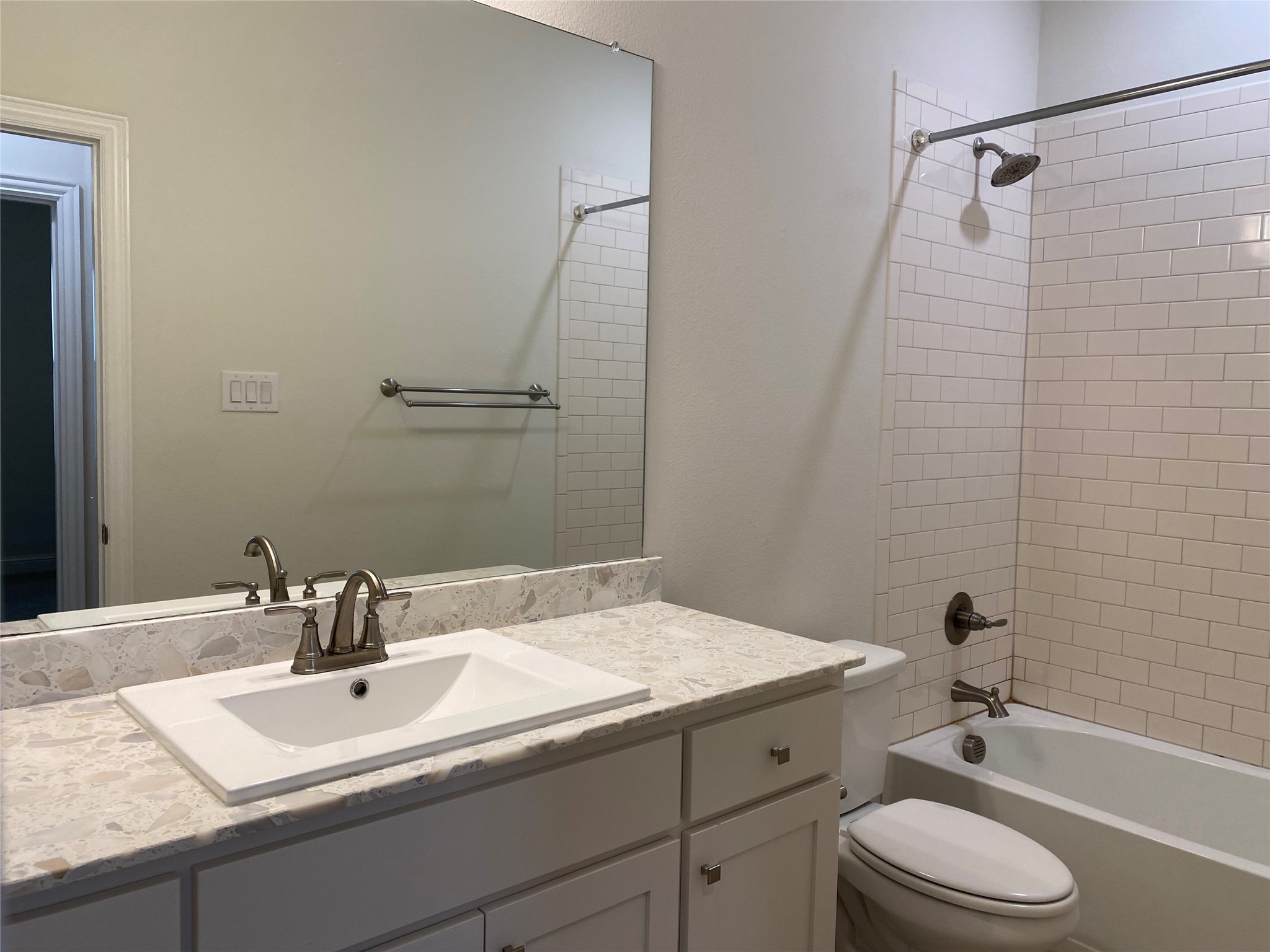 1919 Diyaa Court Farmers Branch TX 75234