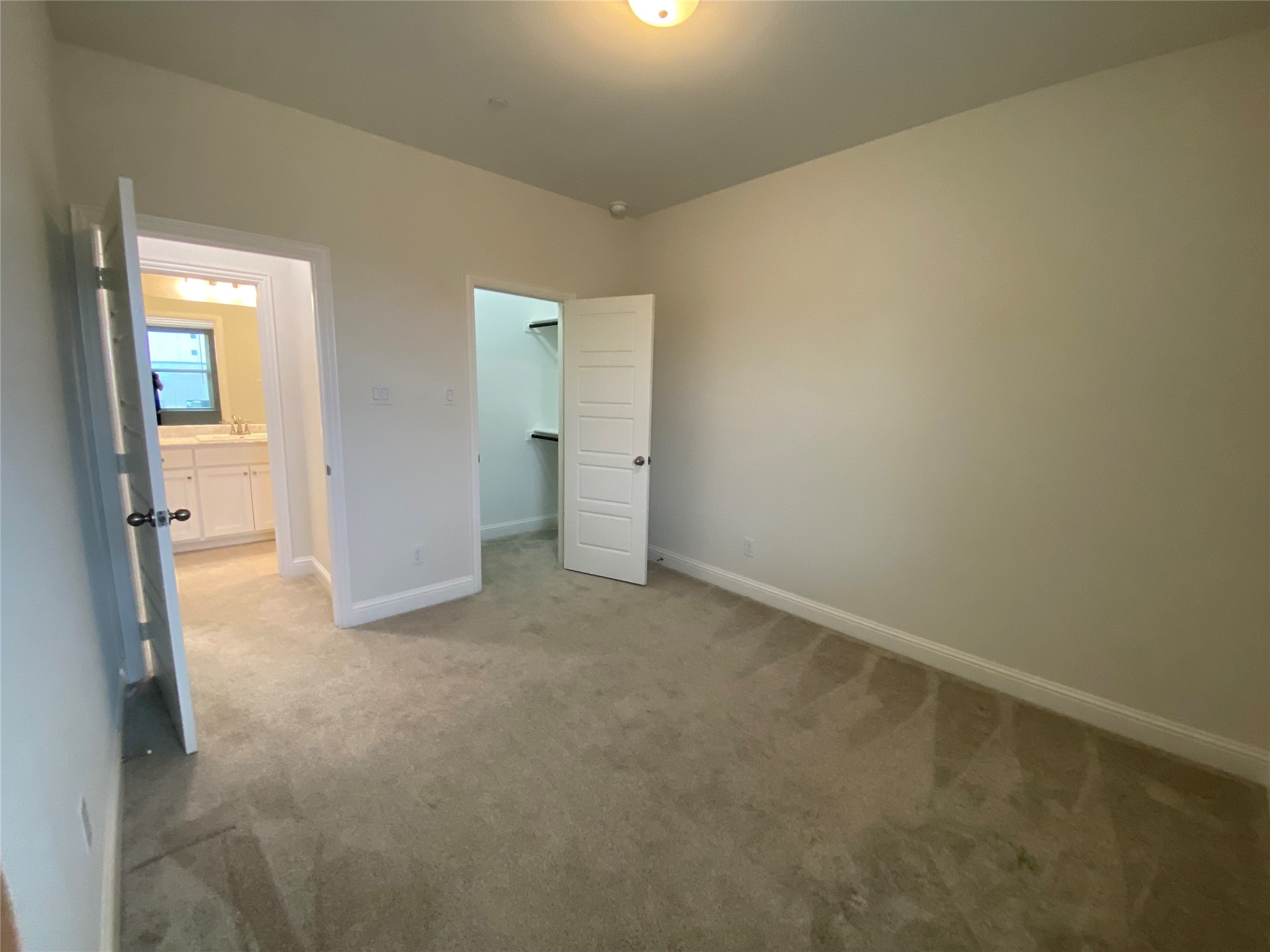 1919 Diyaa Court Farmers Branch TX 75234