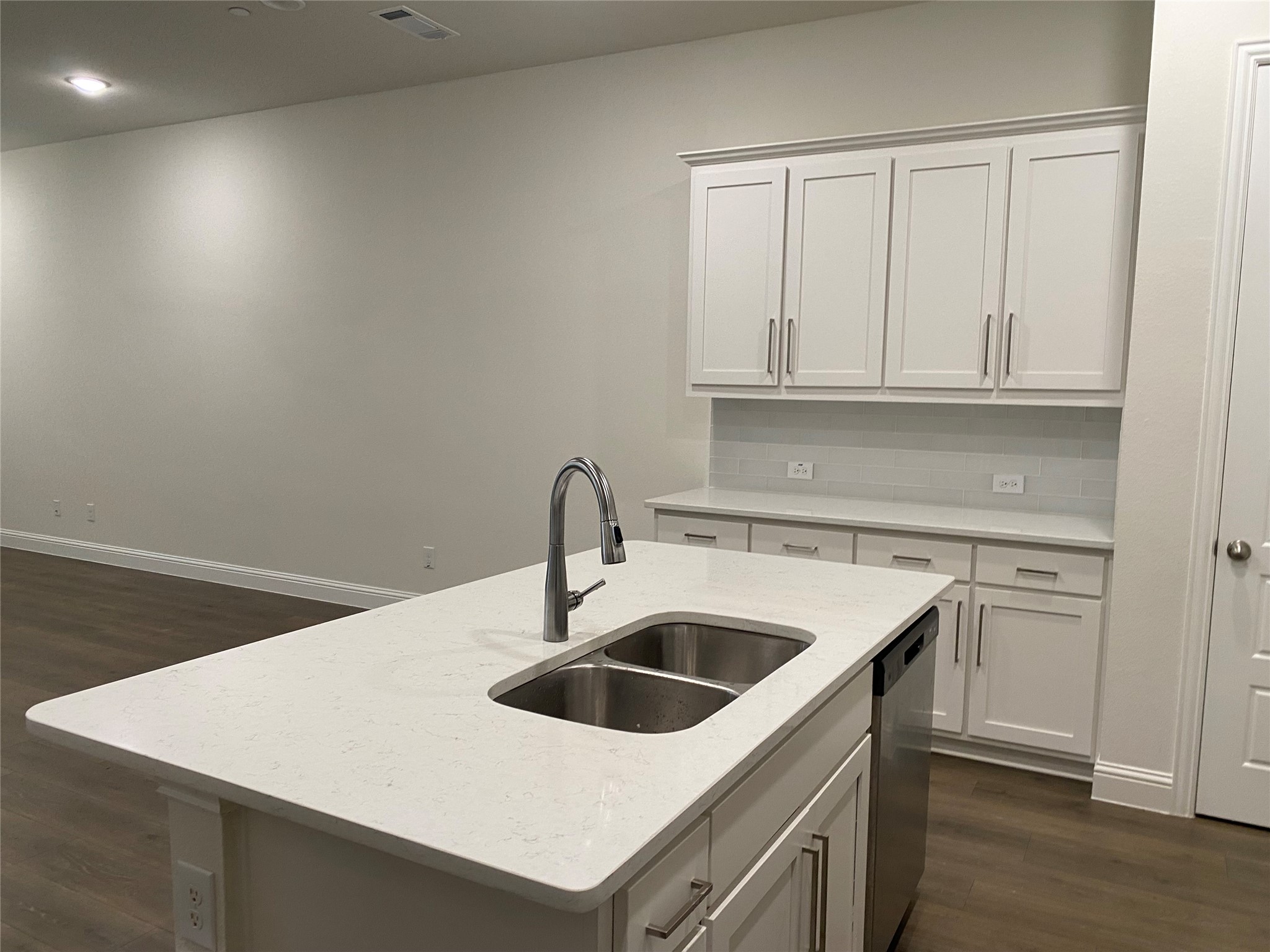 1919 Diyaa Court Farmers Branch TX 75234