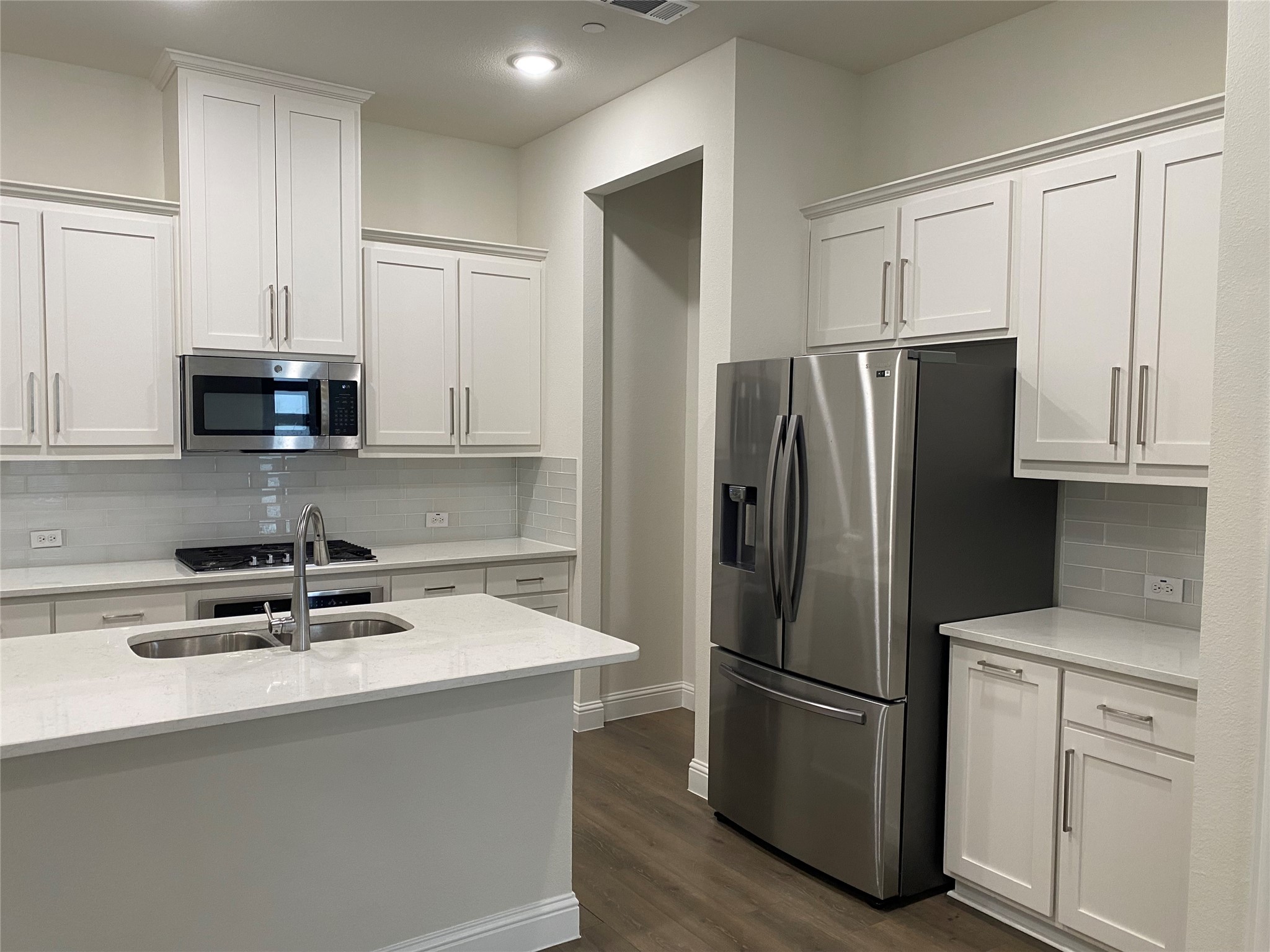 1919 Diyaa Court Farmers Branch TX 75234