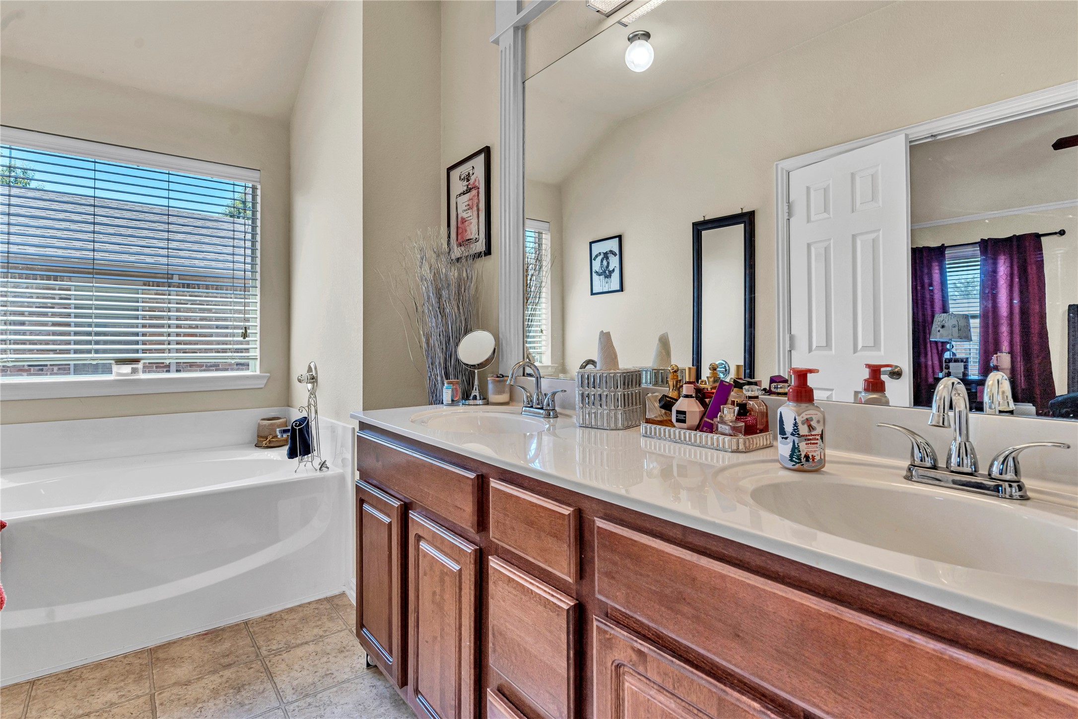 5035 Barcelona Trail Grand Prairie TX 75052