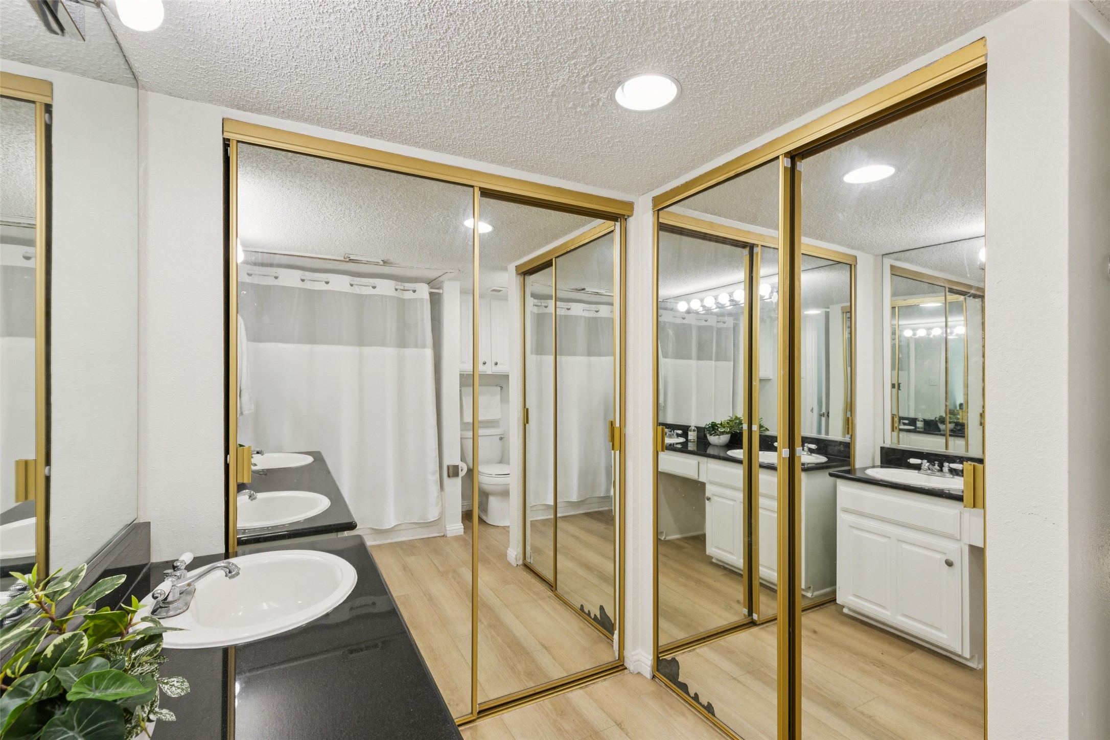 5200 Martel Avenue Dallas TX 75206