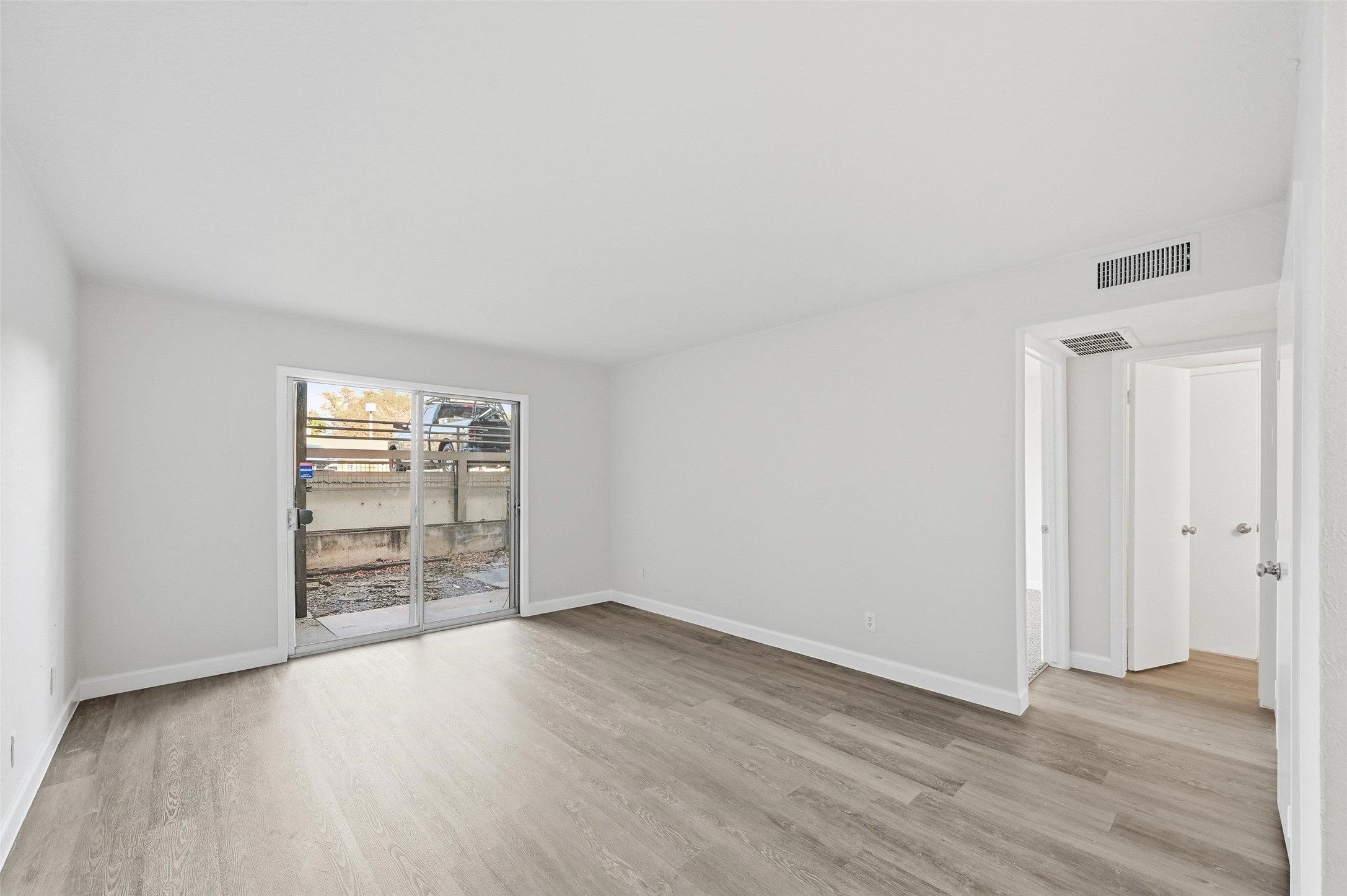 4859 Cedar Springs Road Dallas TX 75219