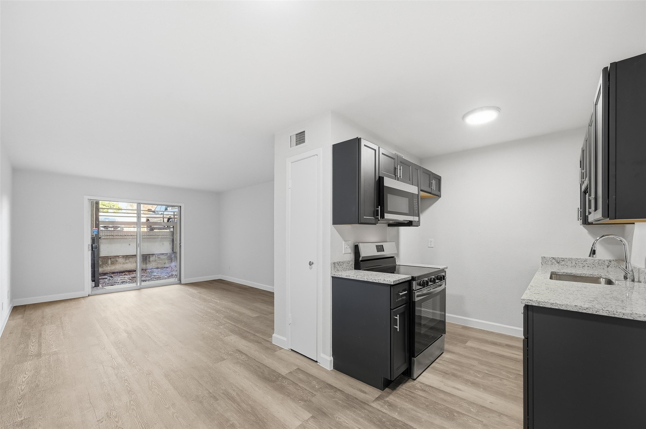 4859 Cedar Springs Road Dallas TX 75219