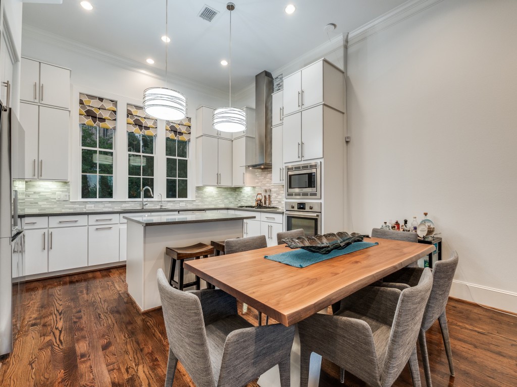 536 S Pearl Expressway Dallas TX 75201