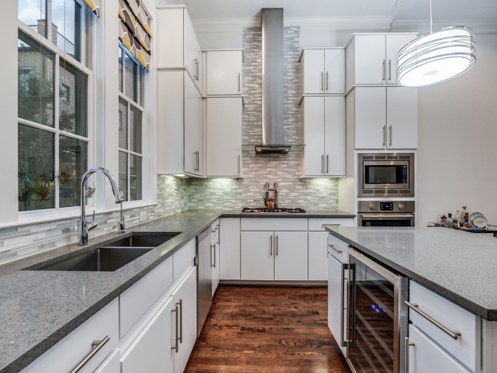 536 S Pearl Expressway Dallas TX 75201