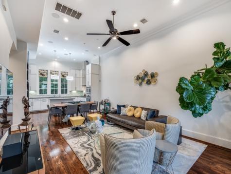 536 S Pearl Expressway Dallas TX 75201