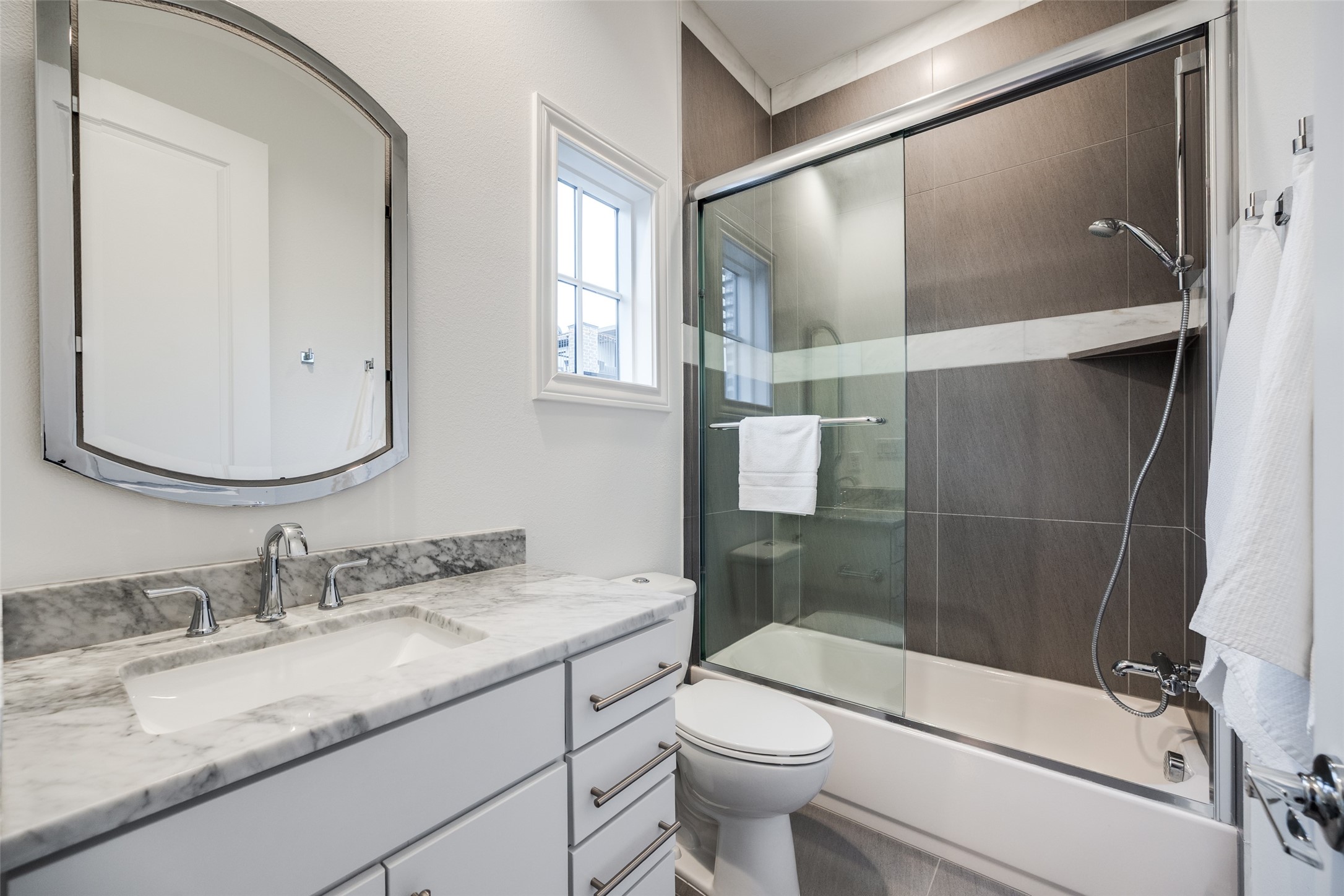 536 S Pearl Expressway Dallas TX 75201