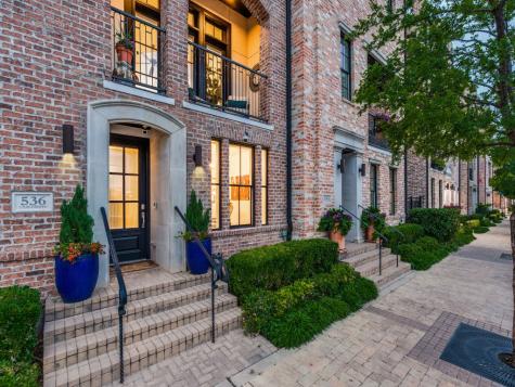 536 S Pearl Expressway Dallas TX 75201