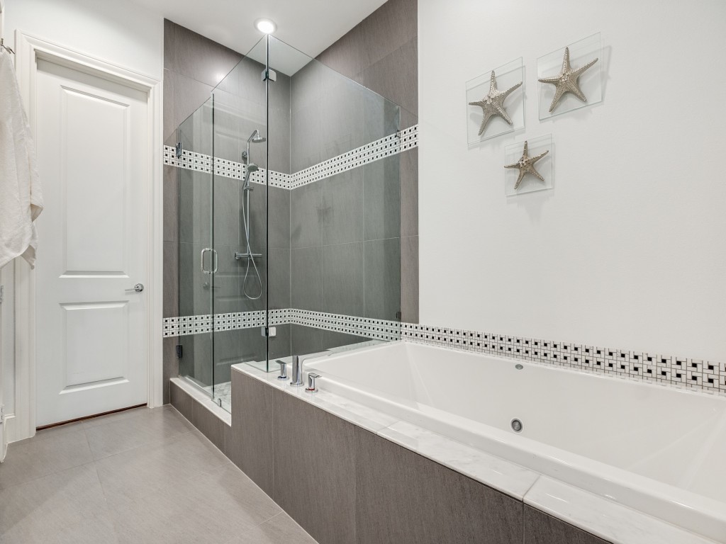 536 S Pearl Expressway Dallas TX 75201