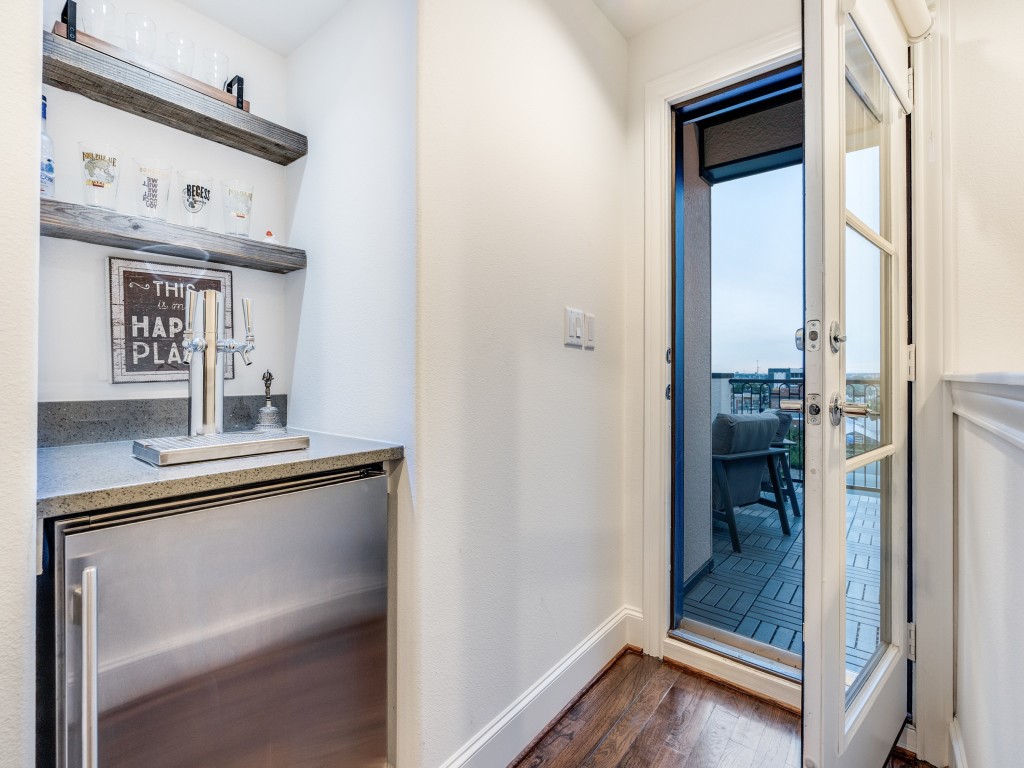 536 S Pearl Expressway Dallas TX 75201