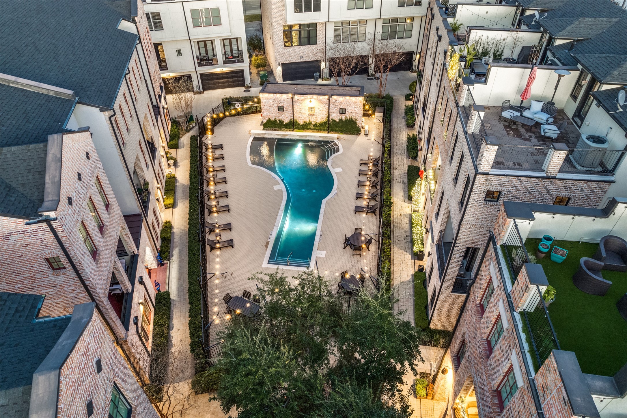 536 S Pearl Expressway Dallas TX 75201