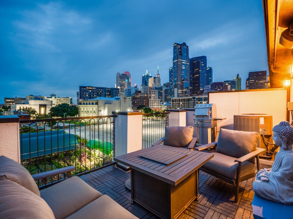 536 S Pearl Expressway Dallas TX 75201