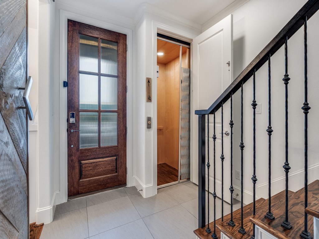 536 S Pearl Expressway Dallas TX 75201