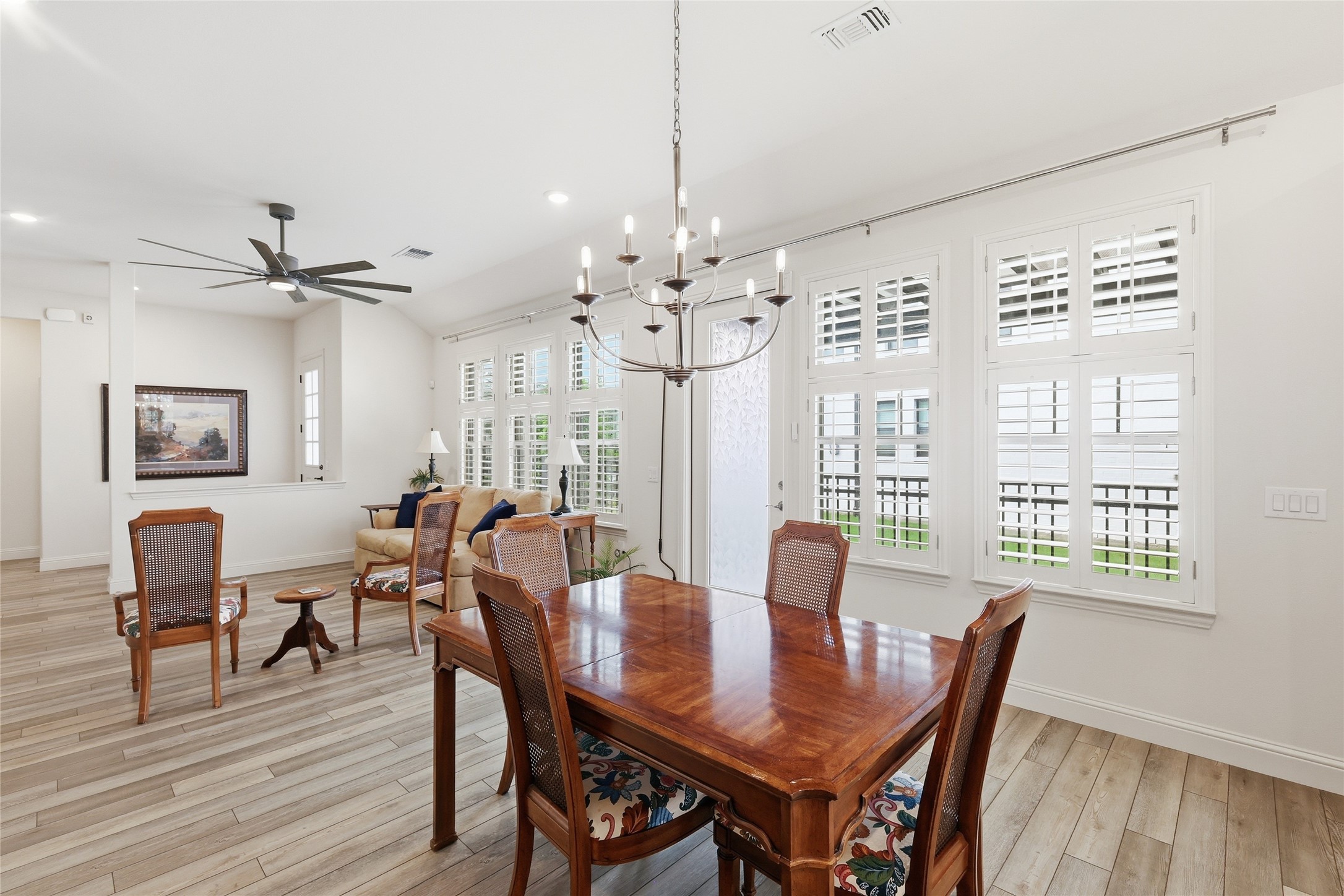 3806 Crested Eagle Way Arlington TX 76005