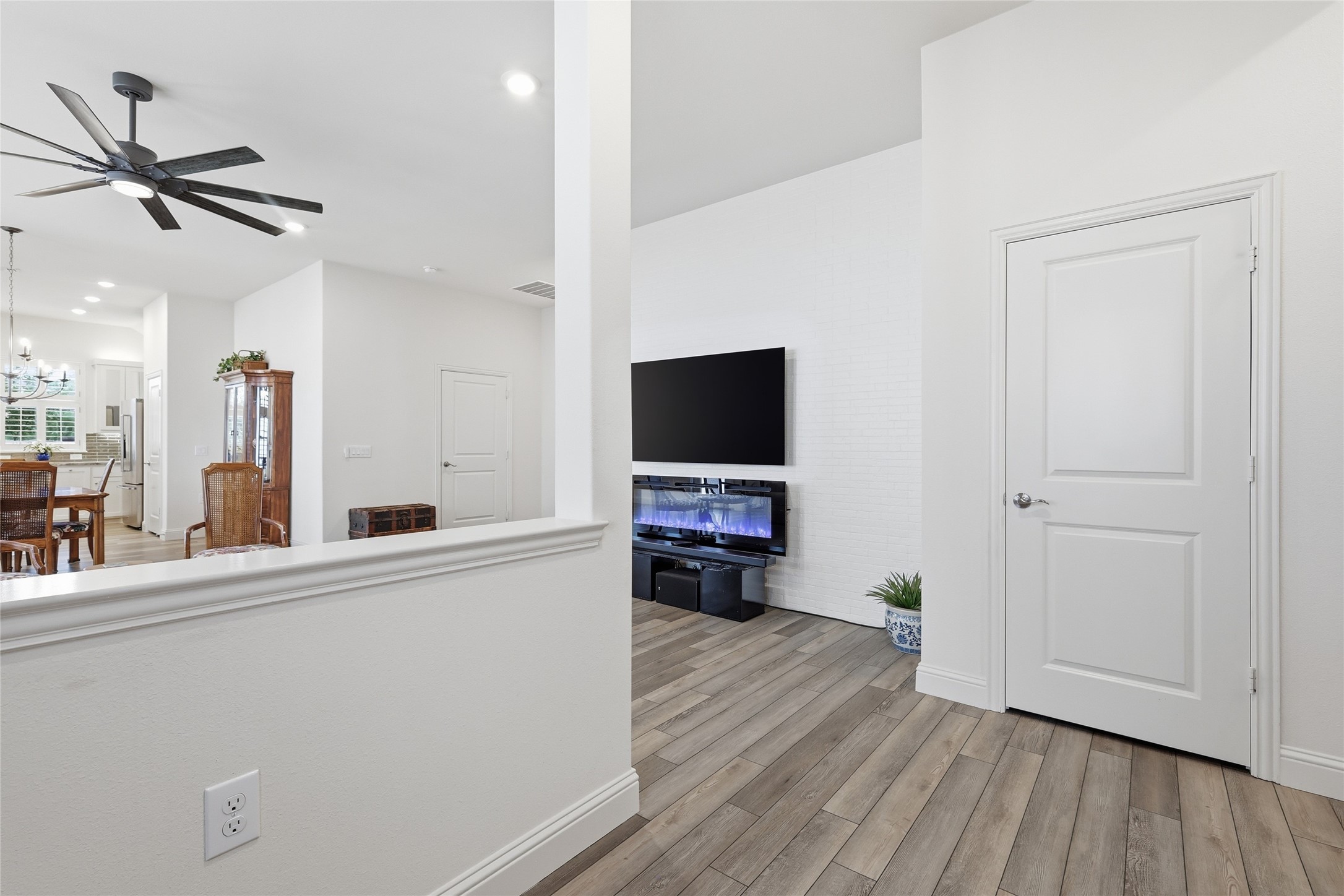 3806 Crested Eagle Way Arlington TX 76005