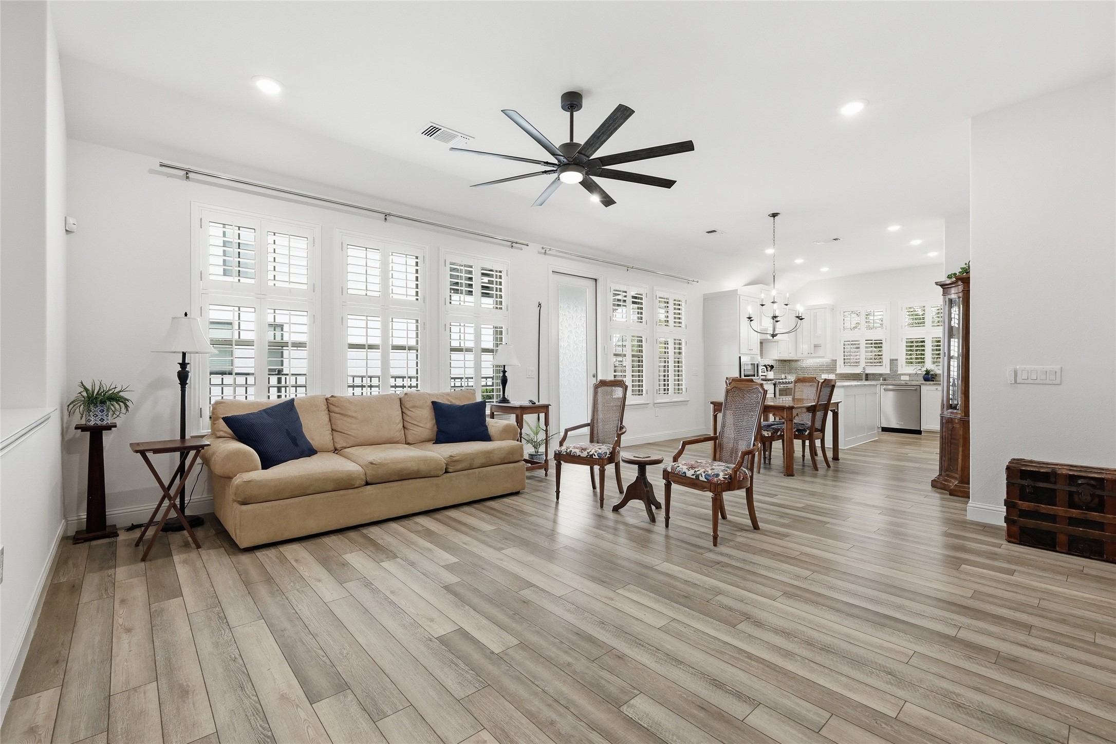 3806 Crested Eagle Way Arlington TX 76005