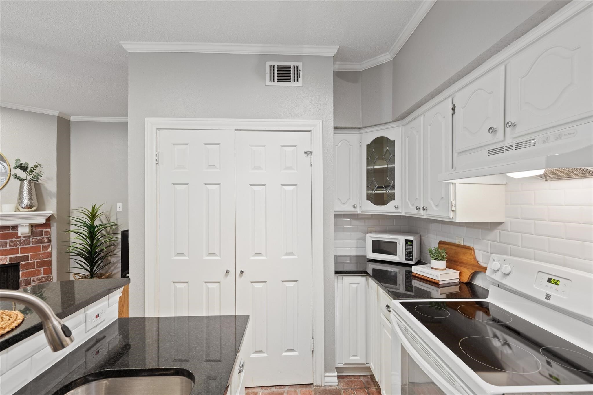 6318 Richmond Avenue Dallas TX 75214