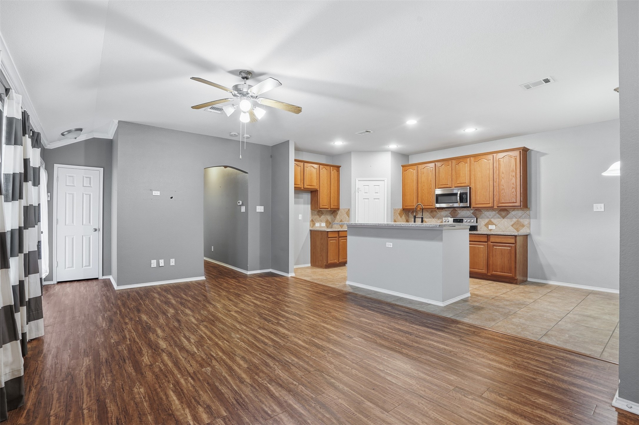 1425 Ravenwood Drive Mansfield TX 76063