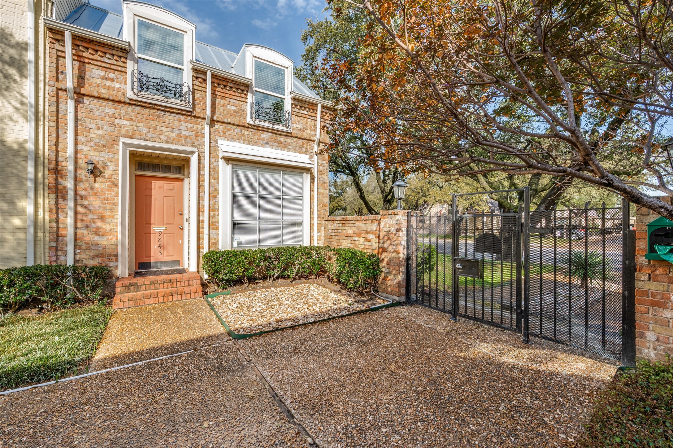 9843 Park Lane Court Dallas TX 75220